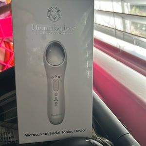 Dermalactives microcurrent toning facial device NEW IN BOX